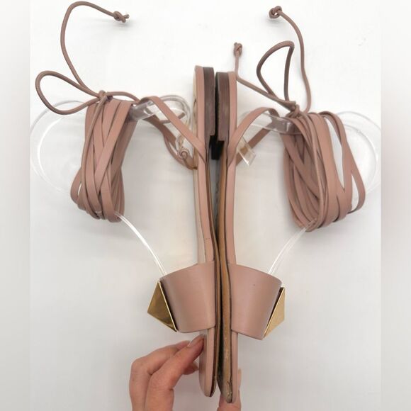 Valentino Garavani One Stud Gladiator Ankle Tie Wrap Flat Sandals Poudre EU 39.5 - Picture 3 of 12